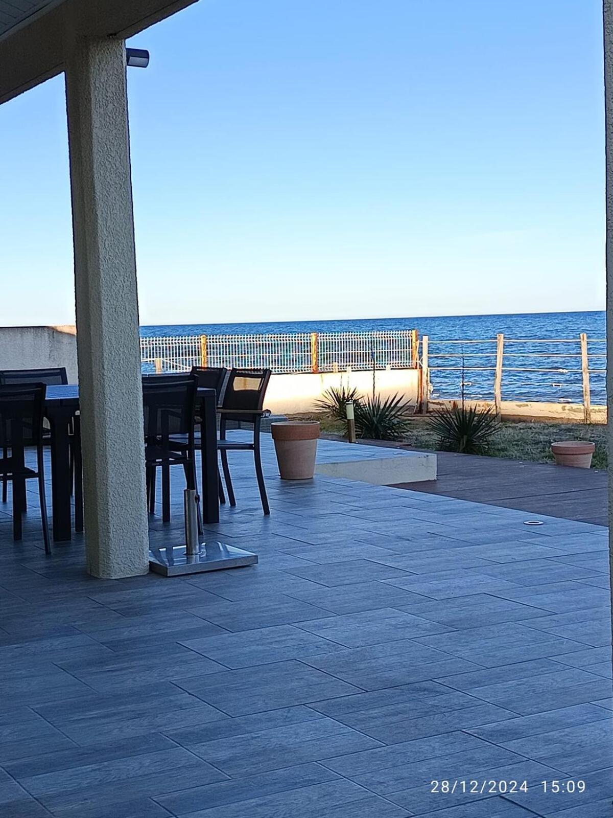 Bord de mer, pieds dans l'eau, vue panoramique Villa San-Nicolao Eksteriør bilde