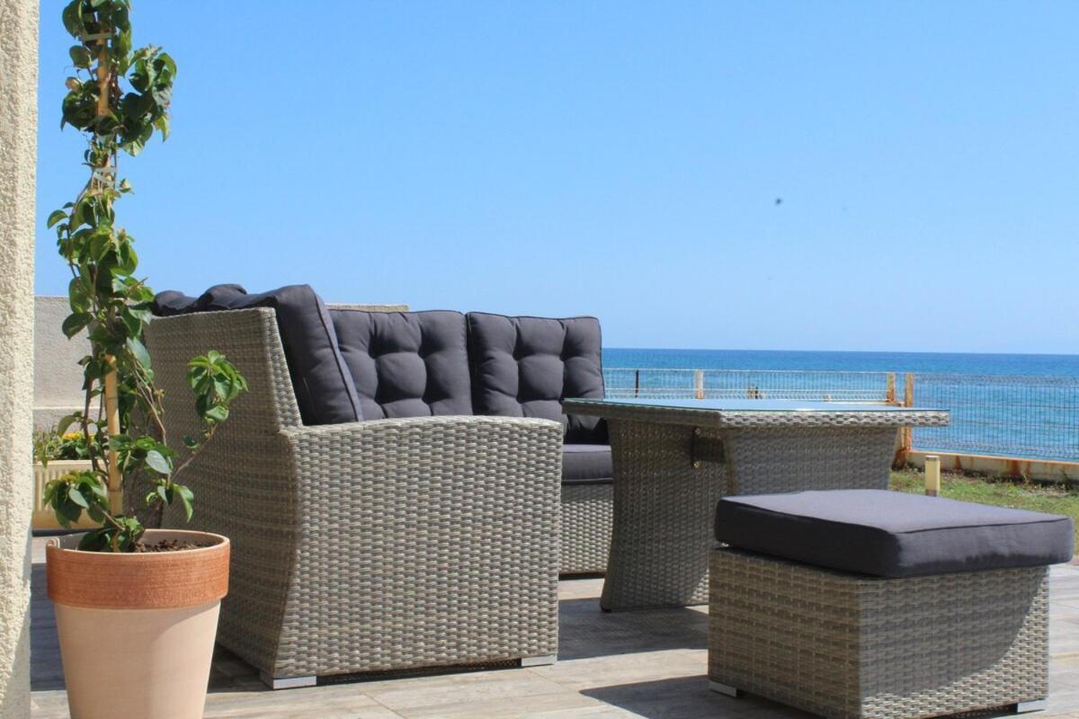 Bord de mer, pieds dans l'eau, vue panoramique Villa San-Nicolao Eksteriør bilde